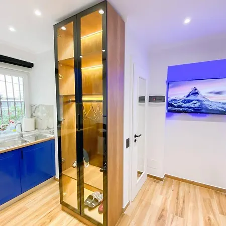 Center 12 - Way Apartment *