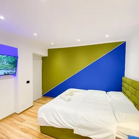 Matisse No12 - Center Тирана